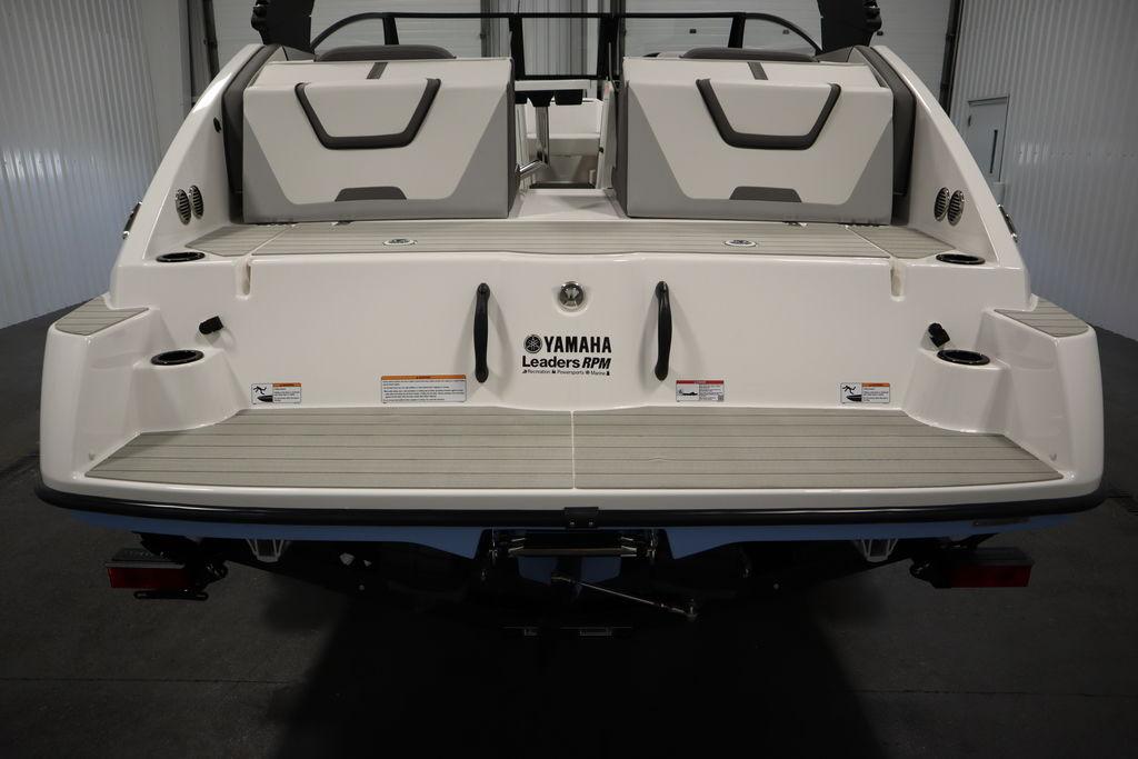 2024 Yamaha Boats 220 AR