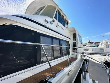 1999 Hyatt Motor Yacht