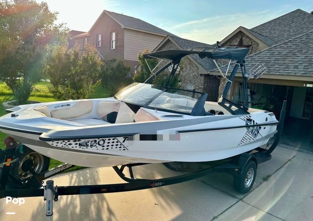 Used 2011 Axis A20, 76071 Newark Boat Trader