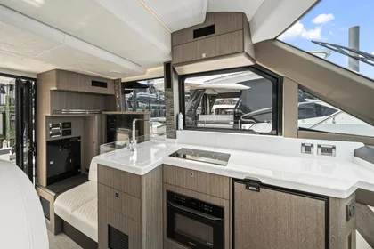 2024 Galeon 400 Fly