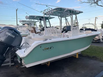 2024 Sea Hunt Ultra 229