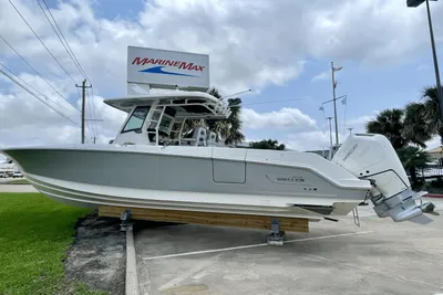 2024 Boston Whaler 330 Outrage