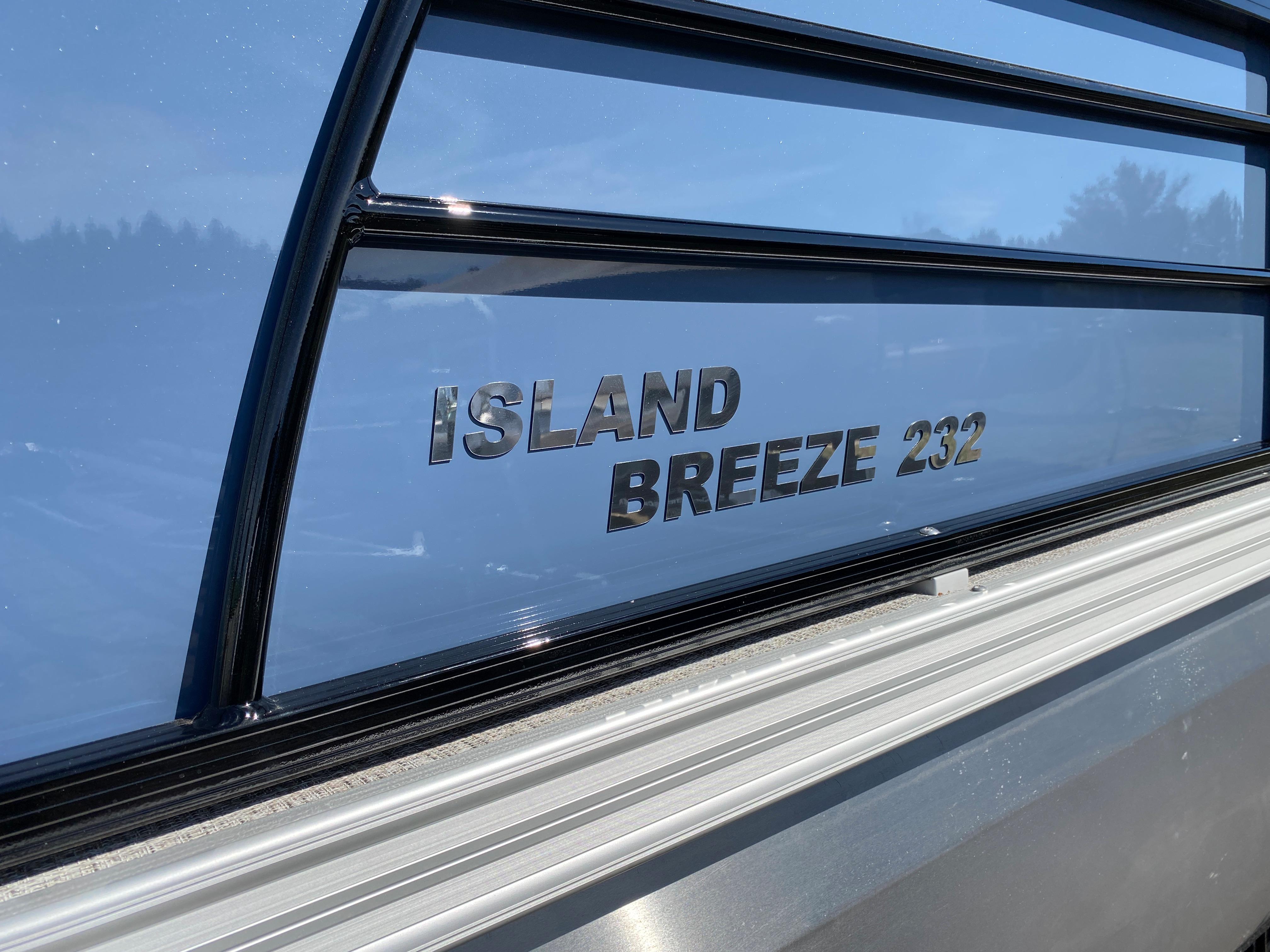 2023 Landau Island Breeze 232 Tri Toon