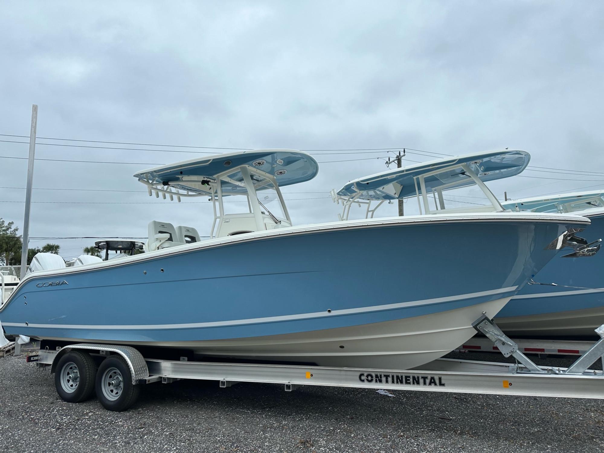 2024 Cobia 280 CC, 28 ft Center Console Twin Engine Boat