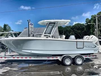 2023 Robalo R250