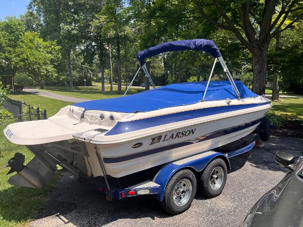 Used 2004 Larson Lxi 210, 46220 Indianapolis - Boat Trader