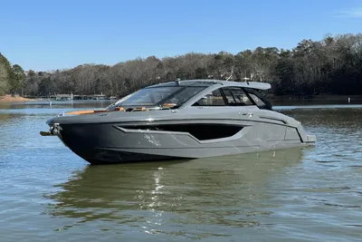 2023 Cruisers Yachts 42 GLS South Beach