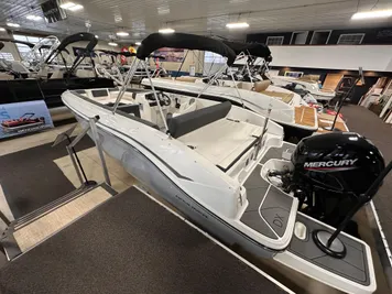 2023 Bayliner DX 2000