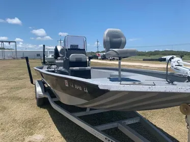 2019 Xpress SW22B