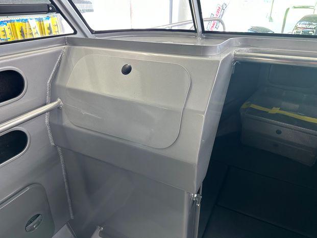 Glove Box on the Extreme Boats 646 Game King