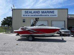 2023 Bayliner VR5 Bowrider