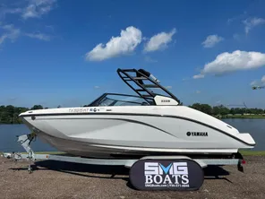 2023 Yamaha Boats 222 S