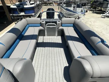 2024 Avalon Catalina Platinum - 25 FT Quad Lounger w/ 250HP Mercury Verado!