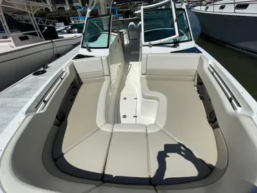 2020 Boston Whaler 32 VANTAGE