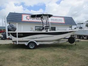 2014 Carolina Skiff 218 DLV