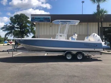 2023 Robalo 246 Cayman