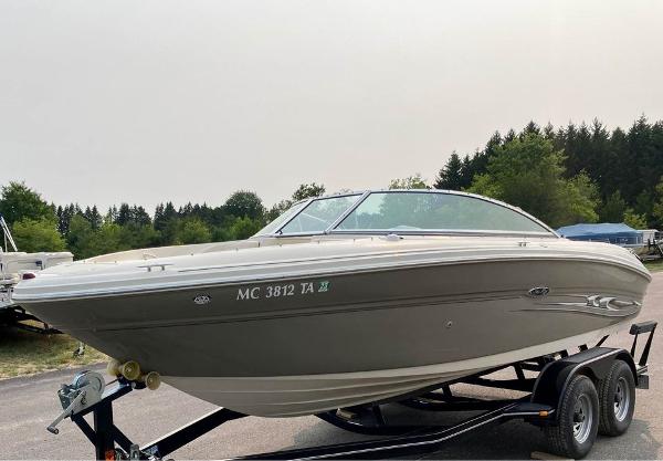 Sea ray 220 sse to hire
