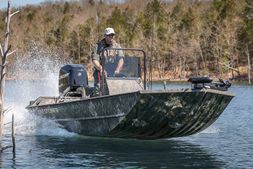 2023 Crestliner 1860 Retriever CC