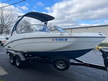 2018 Yamaha Boats AR212 Limited S
