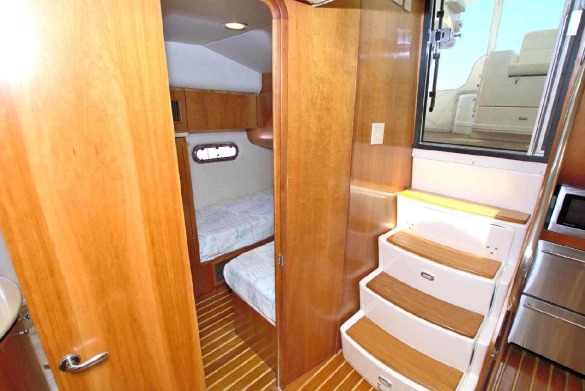 2000 Tiara Yachts 5200 Express