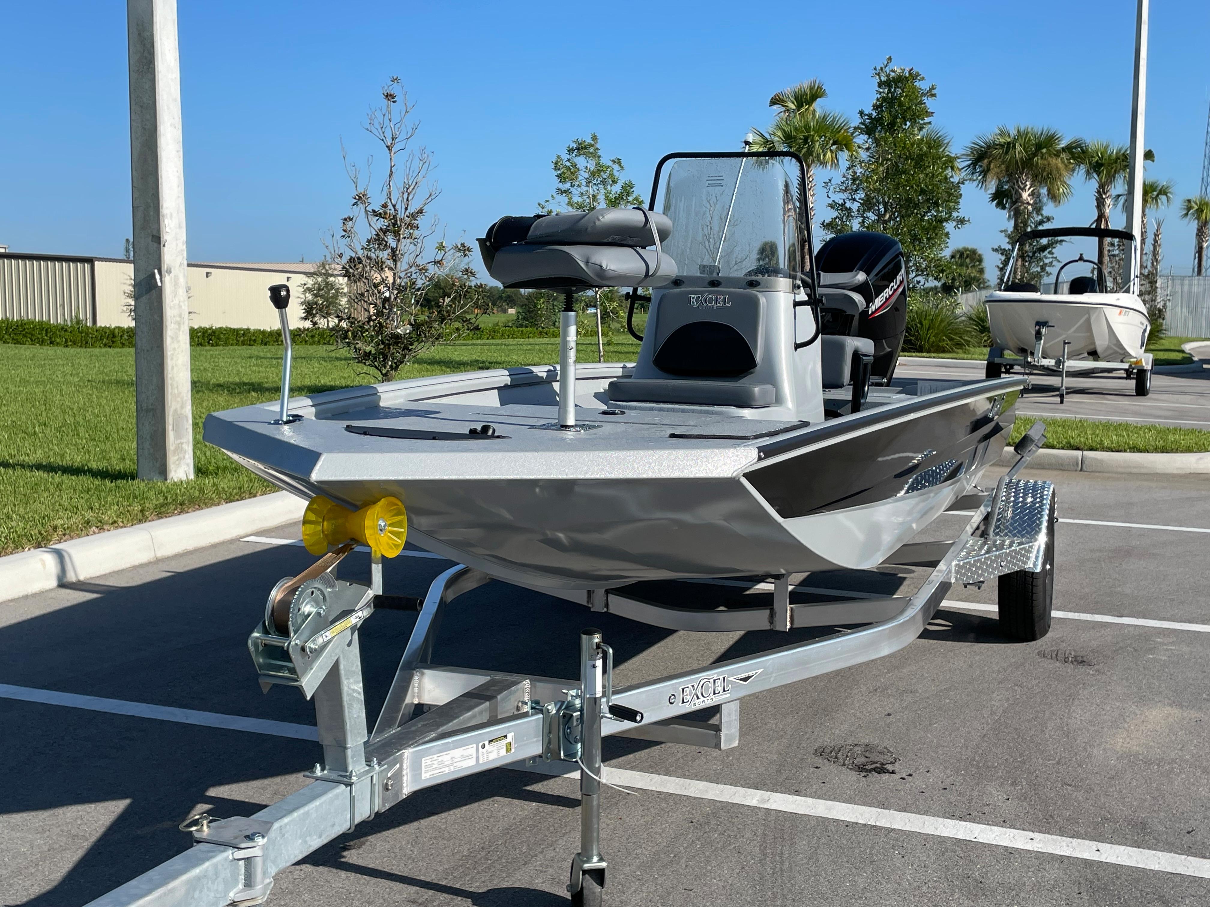 2023 Excel Boats Stalker 2072 Side Console