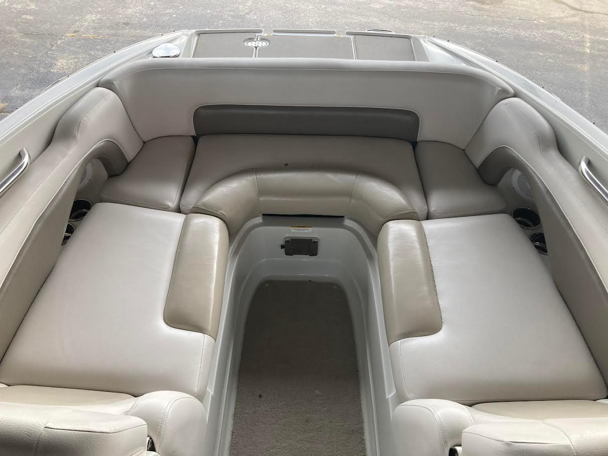 2013 Crownline E2 Luxury Deck Boat