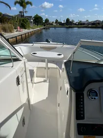 2017 Robalo R247 Dual Console