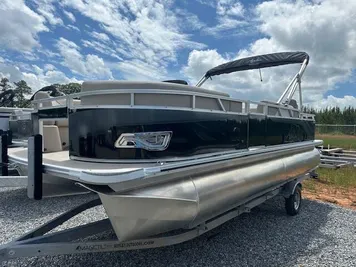 2024 Avalon Venture - 21 FT Rear Fish