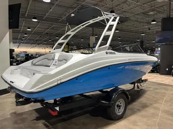 2024 Yamaha Boats AR190