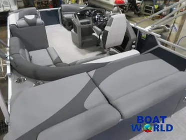 2024 Tahoe LTZ 1985 Cruise Pontoon & Honda 4-Stroke EFI