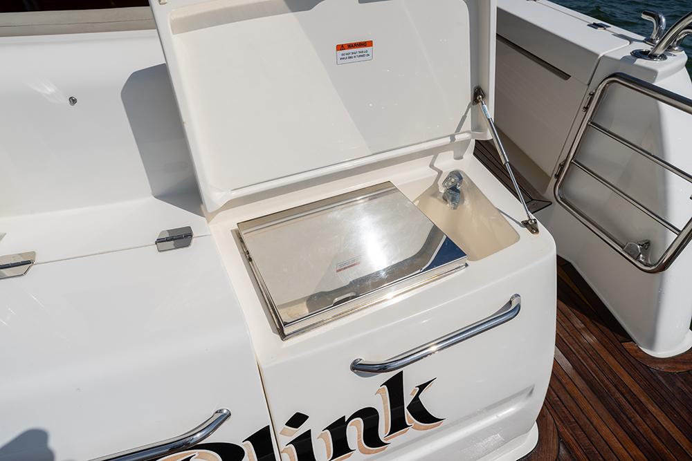Transom grill and sink