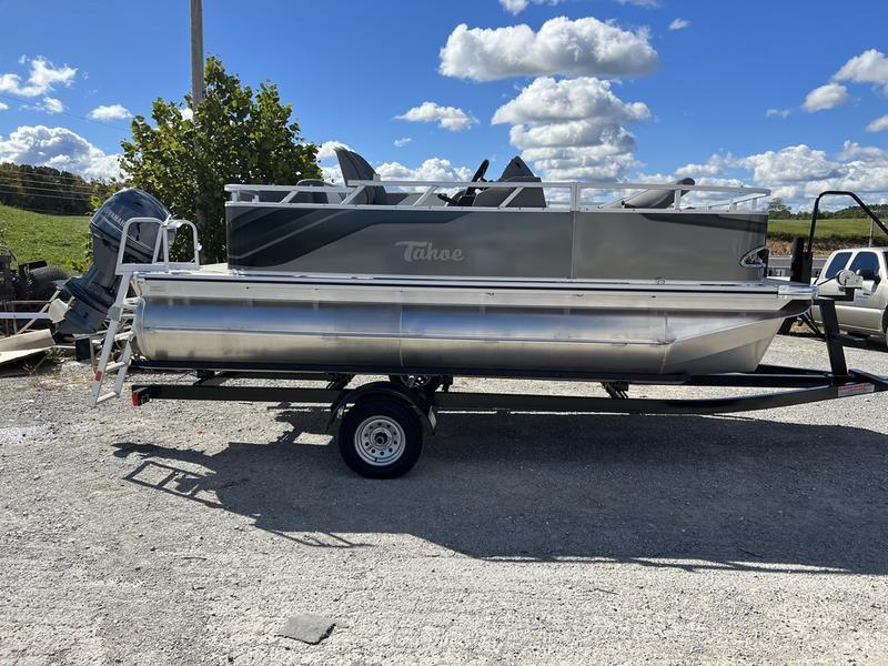 2023 Tahoe Sport Bow Fish