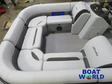 2024 Bentley Pontoons Legacy 220 Navigator Quad Lounge Pontoon & Honda 4