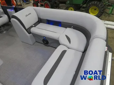 2024 Bentley Pontoons Legacy 220 Navigator Quad Lounge Pontoon & Honda 4