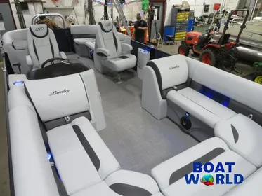 2024 Bentley Pontoons Legacy 220 Navigator Quad Lounge Pontoon & Honda 4