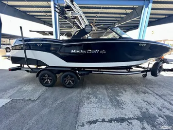 2023 MasterCraft NXT23