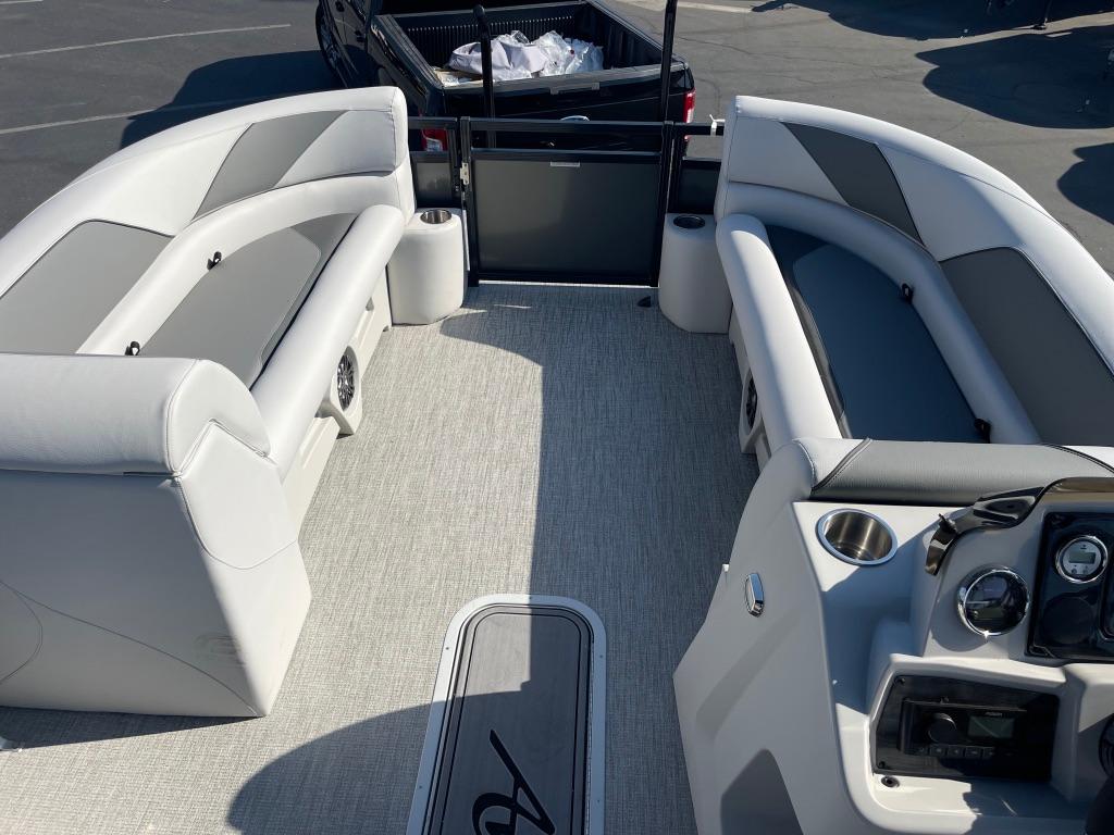 New 2024 Avalon Venture 85 21' Cruise - 150HP - Boat Trader