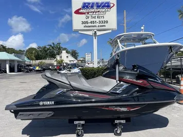 2016 Yamaha WaveRunner FX Cruiser SVHO