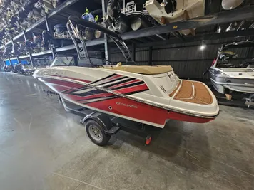 2023 Bayliner VR5