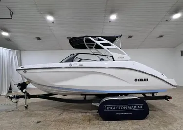 2024 Yamaha Boats 222 S