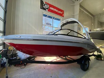 2024 Yamaha Boats AR195