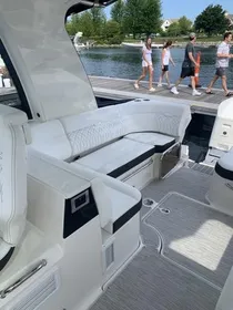 2023 Sea Ray Sundancer 370 Outboard