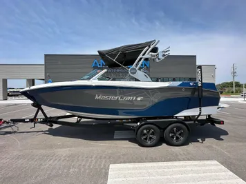 2024 MasterCraft XT22