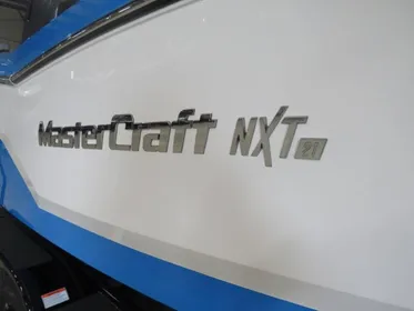 2023 MasterCraft NXT21