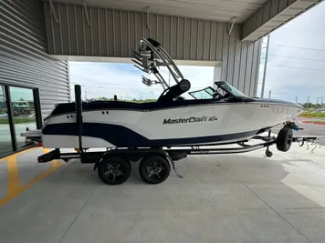 2023 MasterCraft NXT23