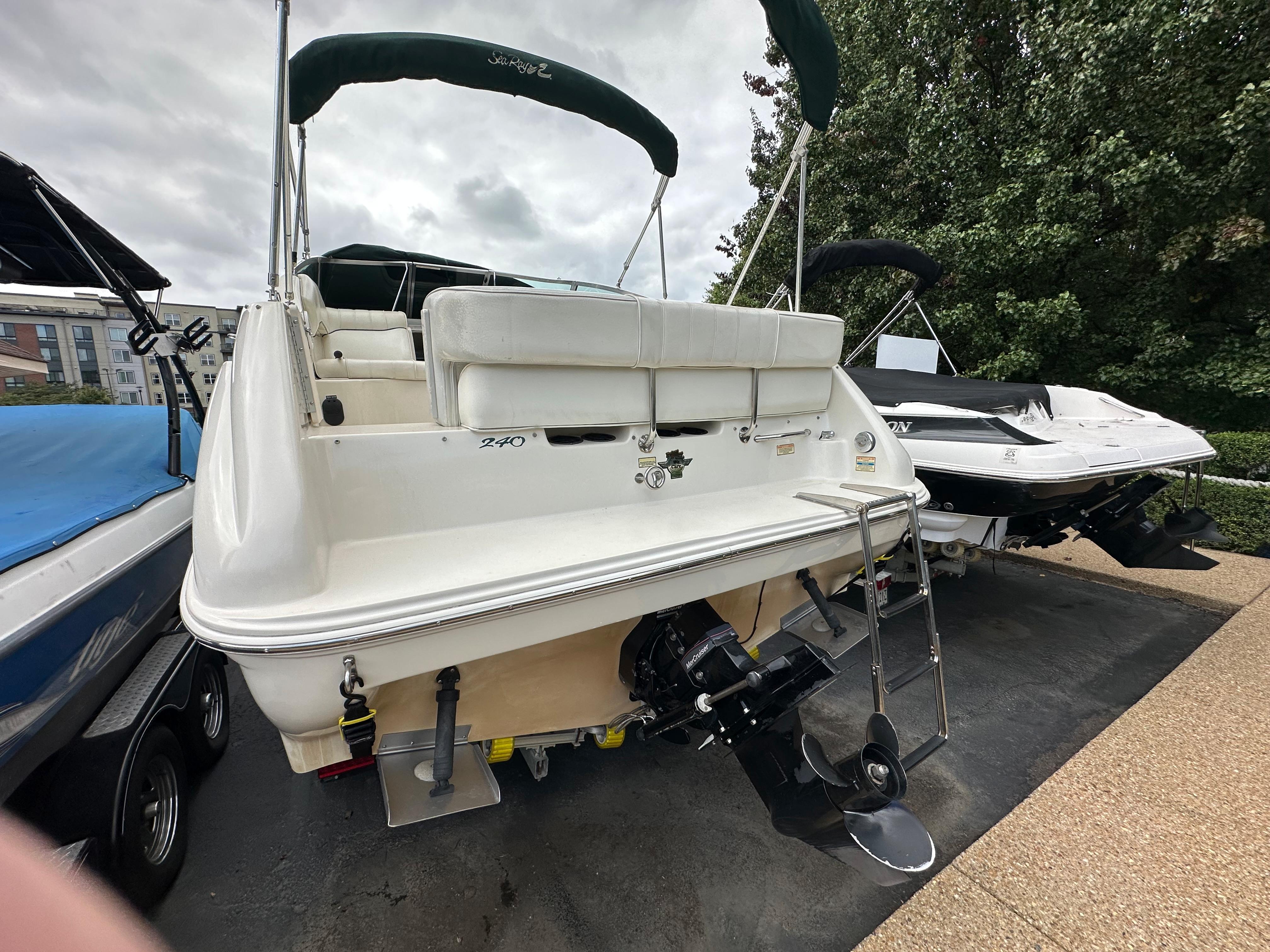 1999 Sea Ray 240 Sundancer