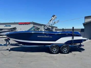 2023 MasterCraft NXT23