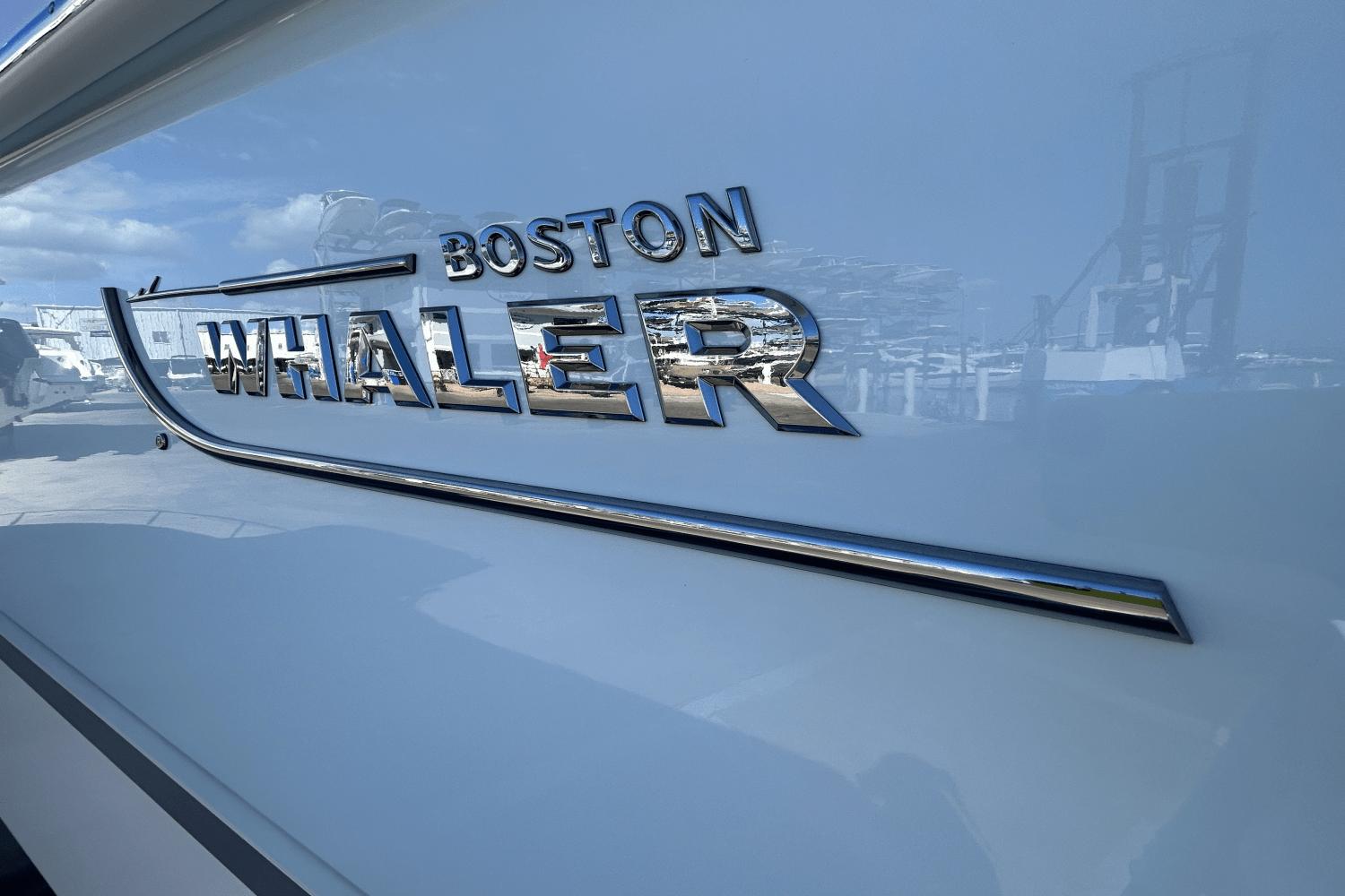 2024 Boston Whaler 285 Conquest