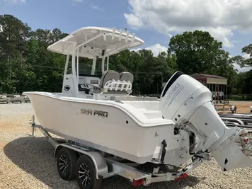 2024 Sea Pro 242