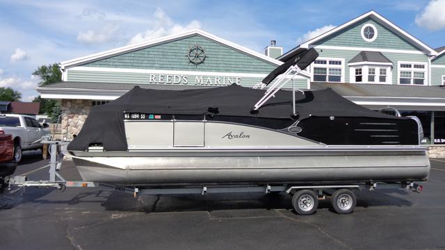 Used 2014 Avalon Wind Jammer, 53115 Delavan - Boat Trader